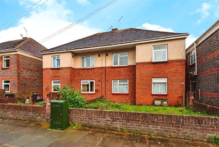 2 Bedroom Flat For Sale In Aylen Road, Portsmouth, Hampshire, PO3