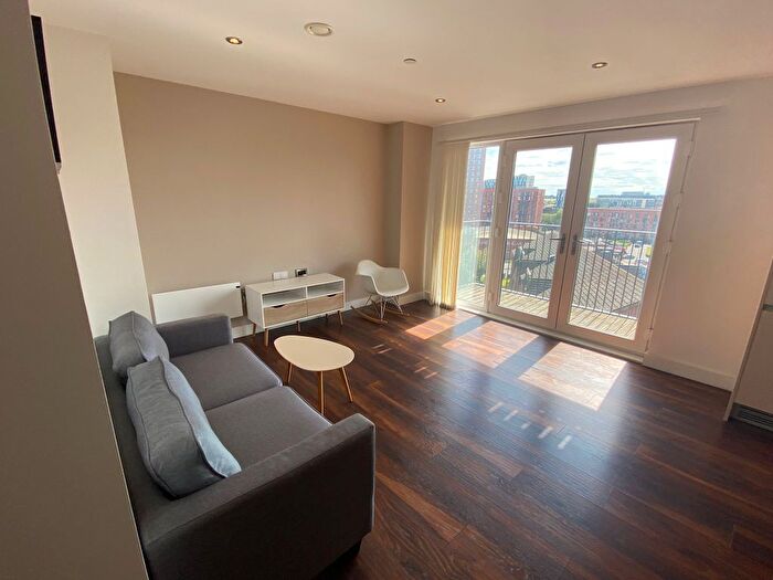 2 Bedroom Flat To Rent In Ordsall Lane, Salford, M5