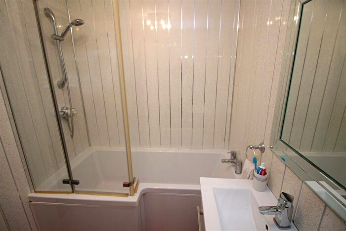 2 Bedroom Flat For Sale In Dempster Street, Greenock, PA15
