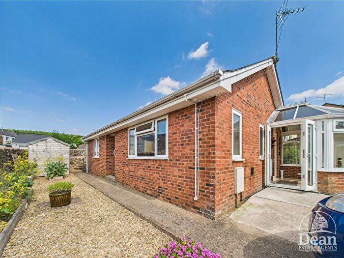 3 Bedroom Detached Bungalow For Sale In Upper Bilson Road, Cinderford, GL14