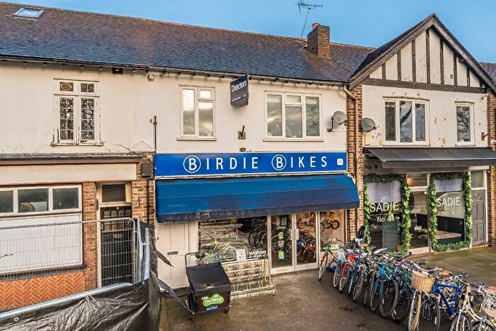 1 Bedroom Flat To Rent In Wensleydale Road, Hampton, TW12