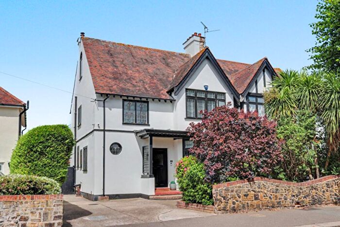 5 Bedroom Semi-Detached House For Sale In Fermoy Road, Thorpe Bay, SS1
