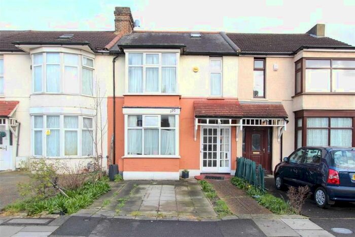 4 Bedroom Terraced House To Rent In Cambridge Road, Ilford, Essex, IG3