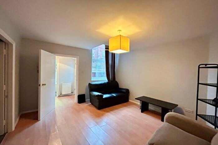 1 Bedroom Flat To Rent In Redcliffe Road, Nottingham, NG3