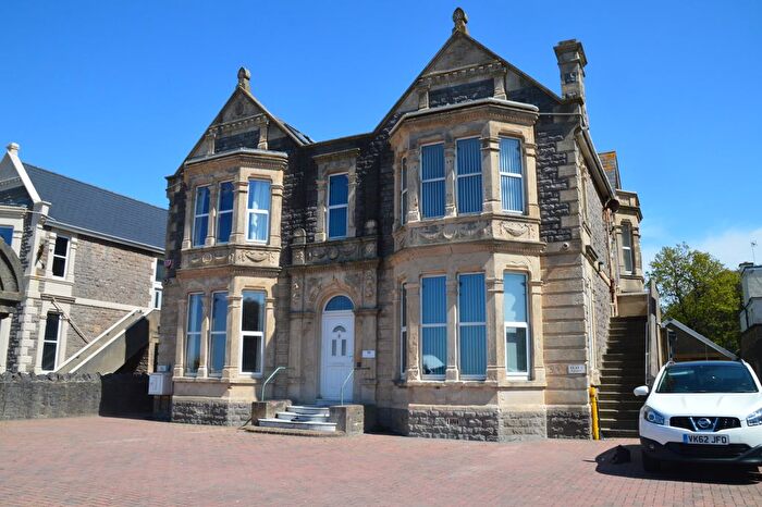 3 Bedroom Flat To Rent In Beach Road, Weston Super Mare, BS23