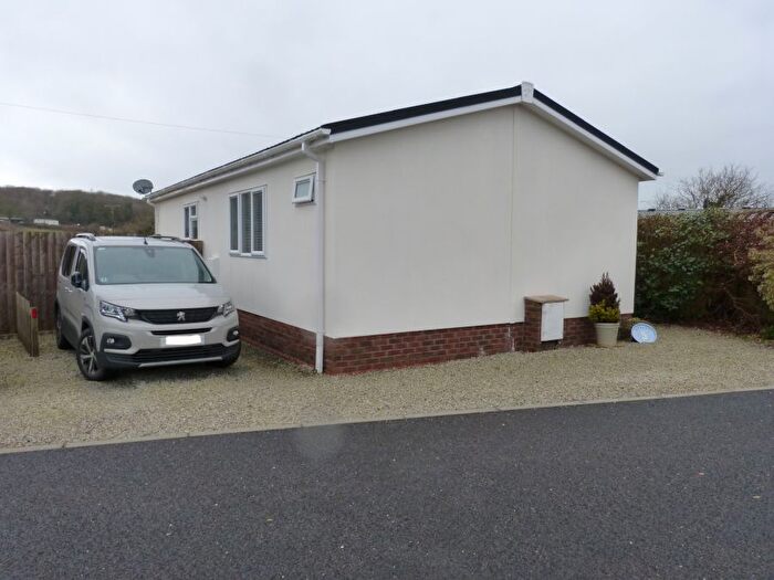 2 Bedroom Park Home For Sale In Luxulyan, PL30