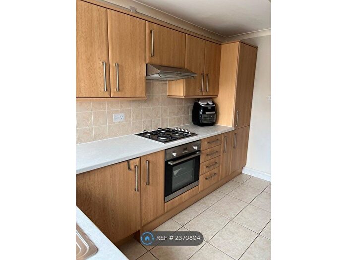 2 Bedroom Flat To Rent In Station Road, Llandaff North, Cardiff, CF14