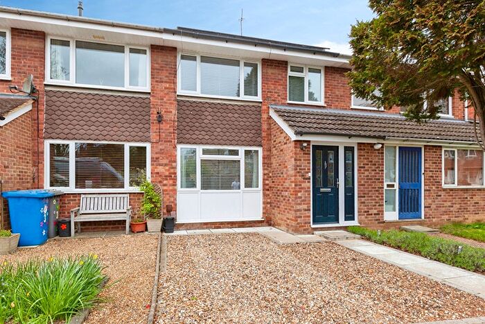 3 Bedroom Terraced House For Sale In Maple Close, Maidenhead, Berkshire, SL6
