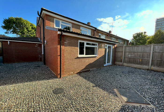 1 Bedroom Maisonette To Rent In Penn Road, Stevenage, Hertfordshire, SG1