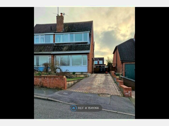 2 Bedroom Semi-Detached House To Rent In Folly Crescent, Highworth, Swindon, SN6