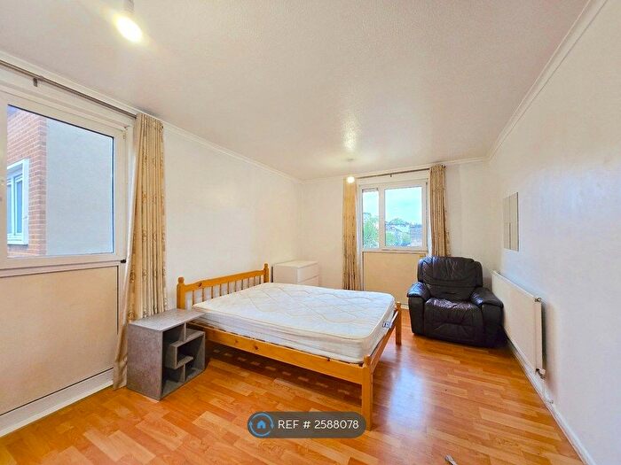 4 Bedroom Maisonette To Rent In Crane House, London, E3
