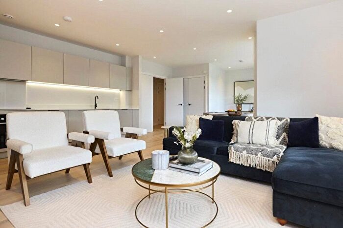 3 Bedroom Flat For Sale In Coverdale Road, London, NW2