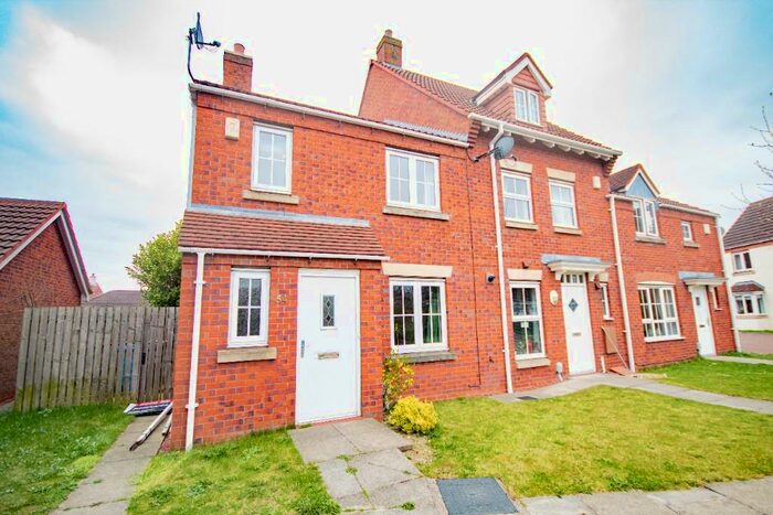 3 Bedroom End Of Terrace House To Rent In Rivelin Park, Hull, East Riding Of Yorkshire, HU7