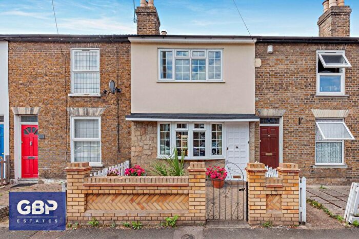 2 Bedroom Terraced House For Sale In George Street, Romford, RM1