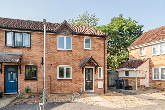 3 Bedroom End Of Terrace House To Rent In The Sandringhams, Whaddon, SP5