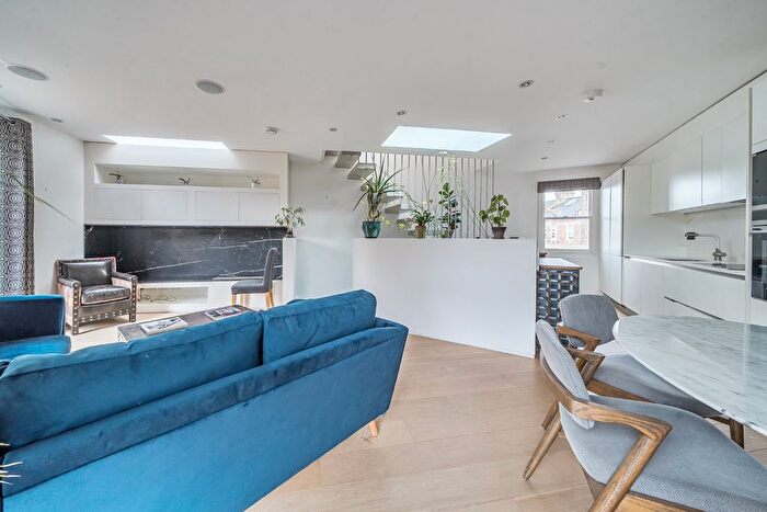 2 Bedroom Detached House To Rent In Lycett Place, London, W12