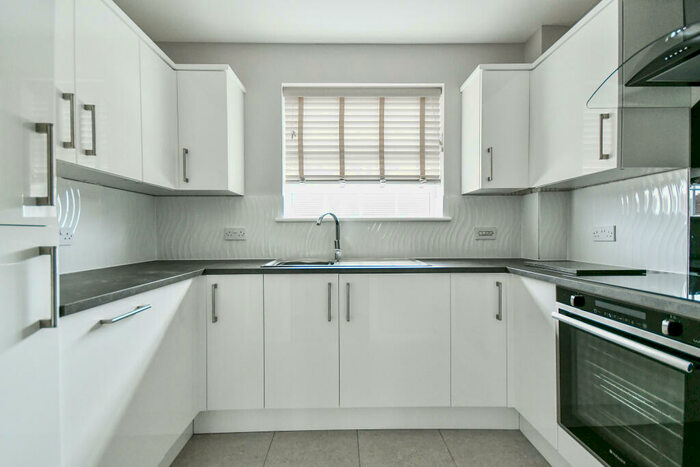 2 Bedroom Apartment To Rent In St Austell Way, Swindon, SN2