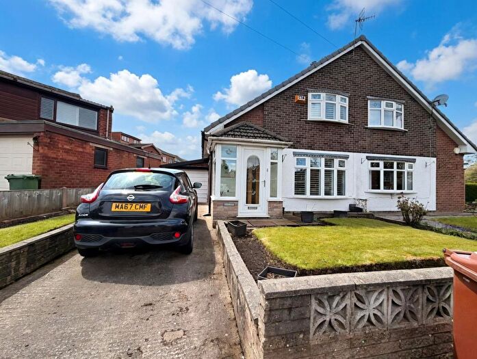2 Bedroom Semi Detached House For Sale In Paddock Lane, Failsworth, Manchester, M35