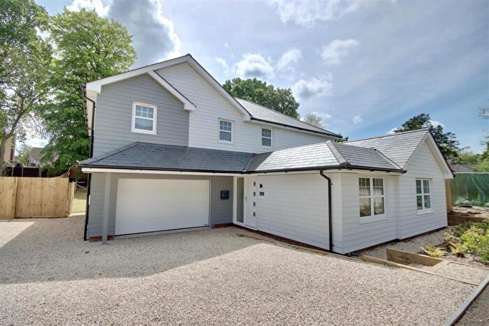 4 Bedroom Detached House To Rent In Billett Avenue, Waterlooville, PO7