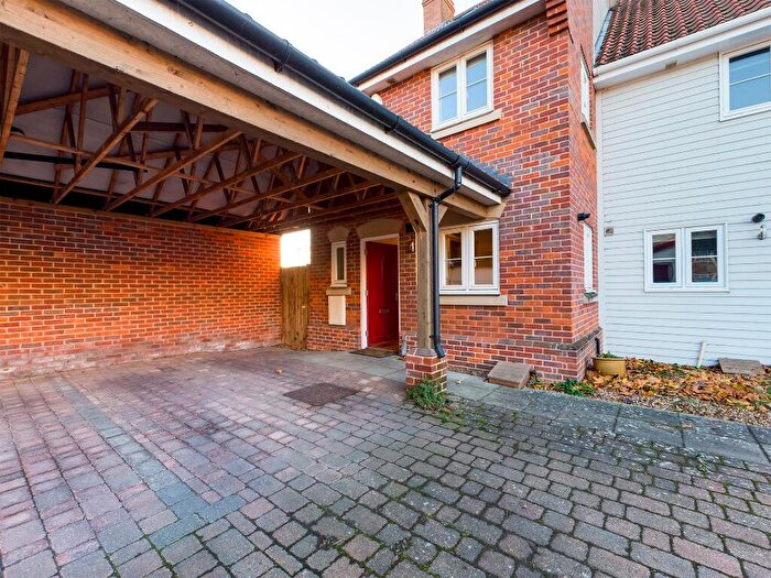3 Bedroom Semi-Detached House To Rent In Friary Court, Bury St Edmunds, IP33