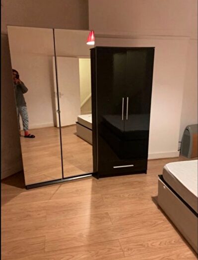 2 Bedroom Flat To Rent In Gunnersbury Avenue, London, W3