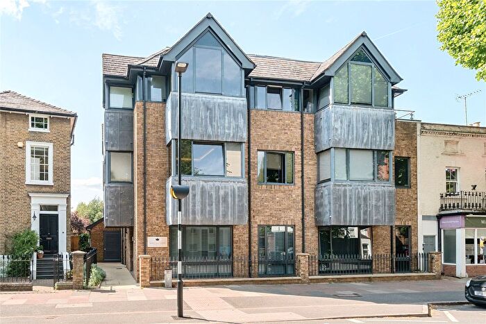 2 Bedroom Flat For Sale In Surbiton, KT6