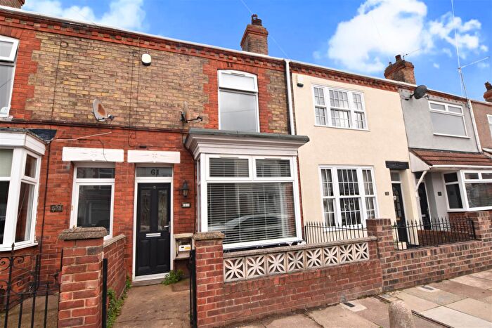3 Bedroom Terraced House For Sale In Whites Road, Cleethorpes, DN35