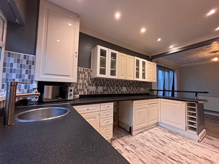 3 Bedroom Semi-Detached House To Rent In Old Park Road, Wednesbury, WS10