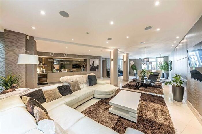 2 Bedroom Flat To Rent In Sussex Gardens, London, W2