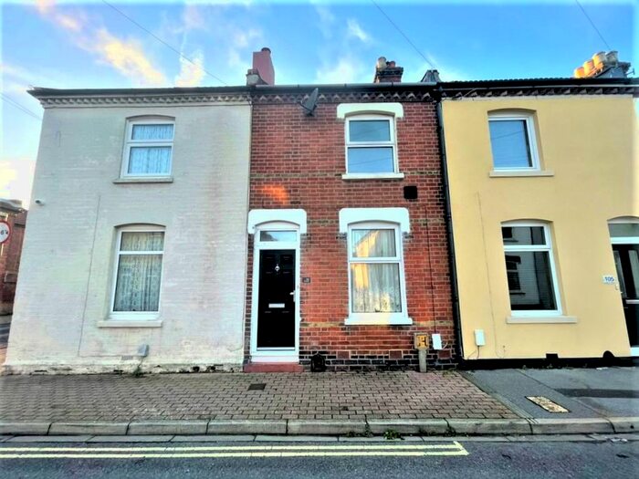 2 Bedroom Terraced House To Rent In Avenue Road, Gosport, PO12