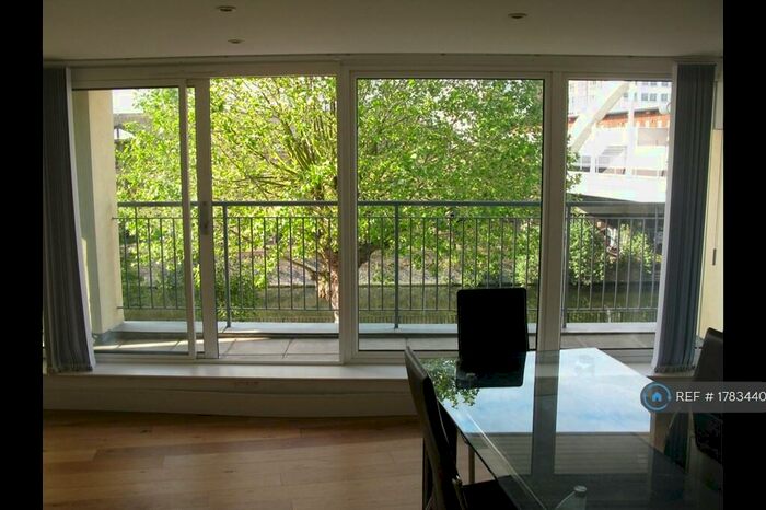 2 Bedroom Flat To Rent In London, London, E8