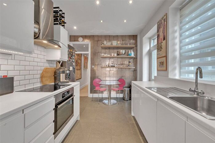 2 Bedroom Flat For Sale In Delaware Mansions, Delaware Road, London, W9