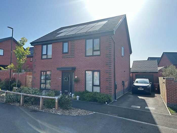 4 Bedroom Detached House For Sale In Robin Avenue, South Normanton, Alfreton, DE55