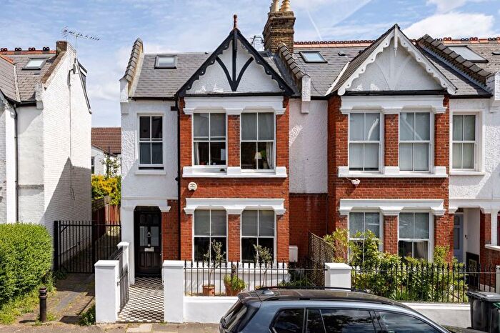 4 Bedroom End Of Terrace House To Rent In Davis Road, London, W3
