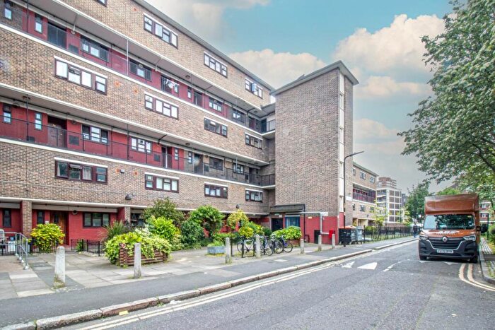3 Bedroom Flat To Rent In New North Road, London, N1