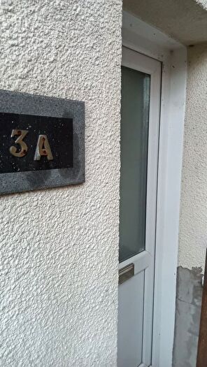 1 Bedroom Flat To Rent In Swansea, SA10