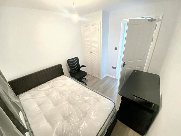 6 Bedroom House To Rent In Hogarth Walk, Bristol, BS7