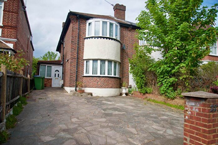 4 Bedroom Semi-Detached House For Sale In Shooters Hill Road, Blackheath, SE3
