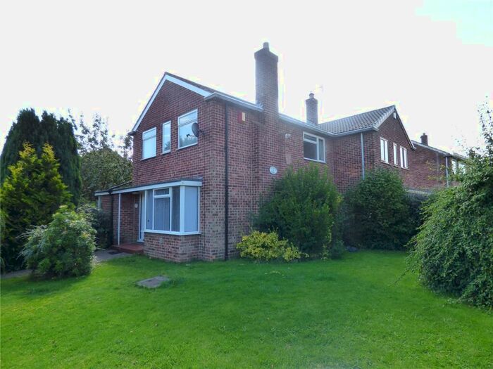 3 Bedroom Semi-Detached House To Rent In Sherwood Avenue, Gomersal, Cleckheaton, West Yorkshire, BD19