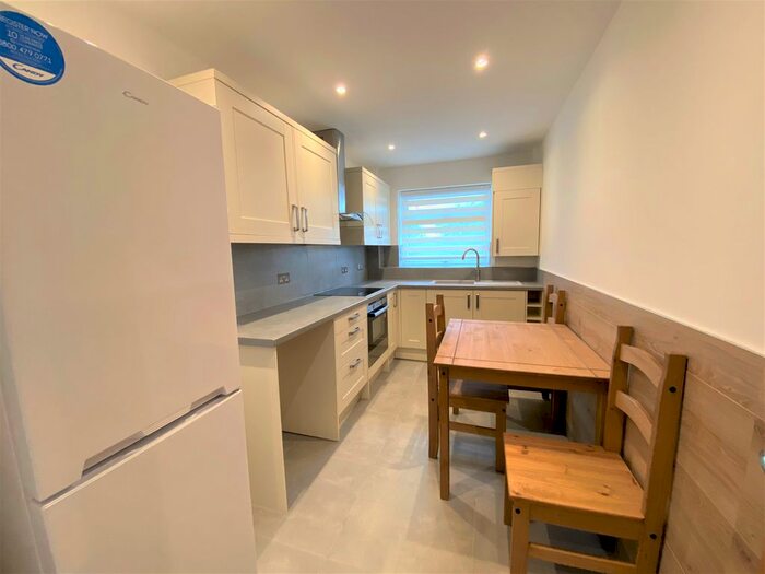 2 Bedroom Flat To Rent In Nigel Close, Northolt, UB5