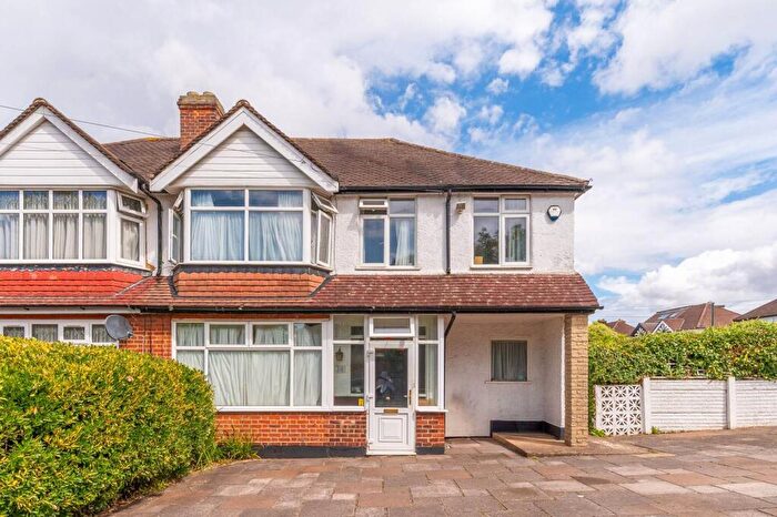 4 Bedroom Semi-Detached House To Rent In Molesey Drive, Sutton, SM3