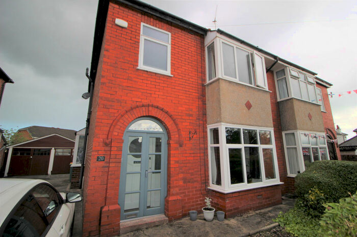 3 Bedroom Semi-Detached House To Rent In Beacon Avenue, Fulwood, PR2