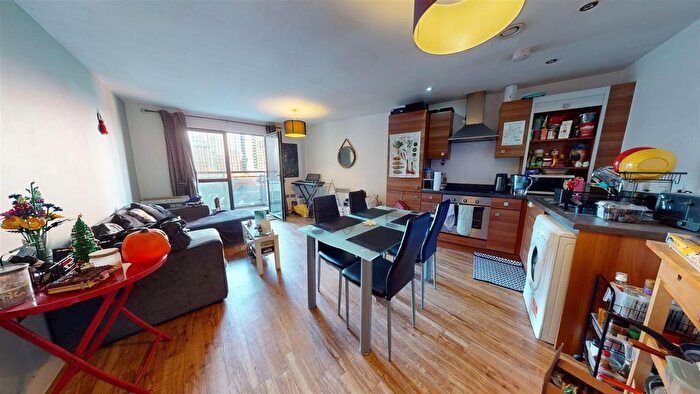 2 Bedroom Flat For Sale In Fresh, Chapel Street, Salford, M3