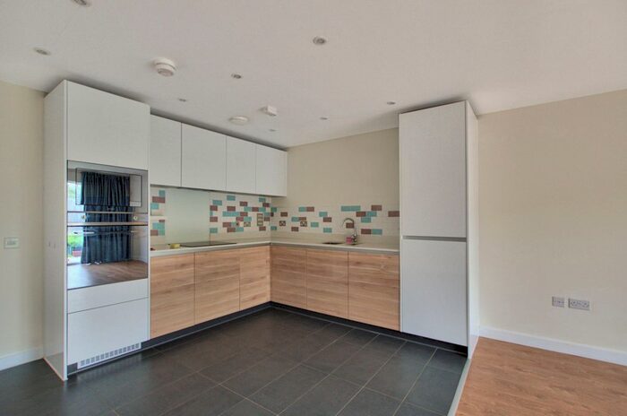 3 Bedroom End Of Terrace House To Rent In Vicarage Way, Trumpington, Cambridge, CB2