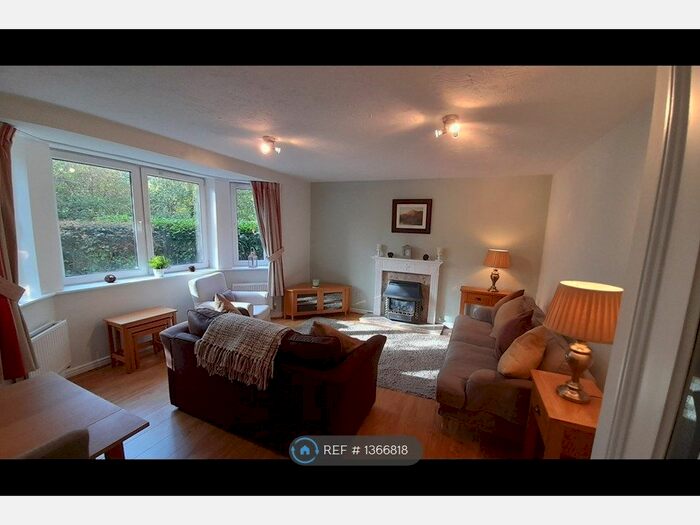 2 Bedroom Flat To Rent In Windlass Court, Cardiff, CF10