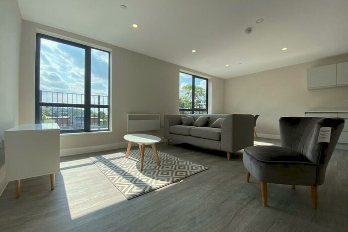 2 Bedroom Apartment To Rent In Northgate House, Stonegate Road, LS6