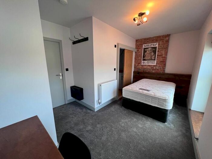 6 Bedroom Terraced House To Rent In Hanover Street, Mount Pleasant, Swansea, SA1