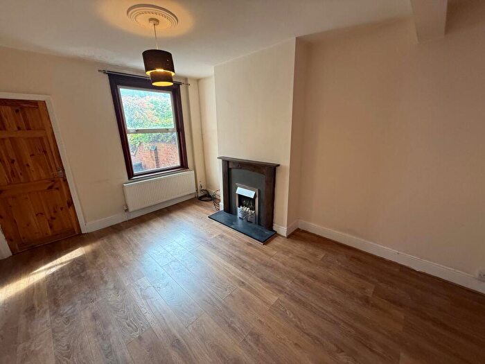 3 Bedroom Terraced House To Rent In Gordon Street, Northampton, NN2