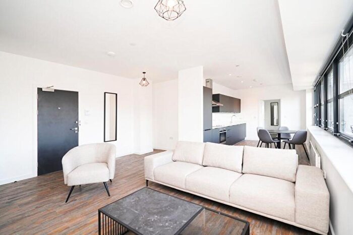 2 Bedroom Apartment To Rent In Flat, Young Street, Iron Yard, S1