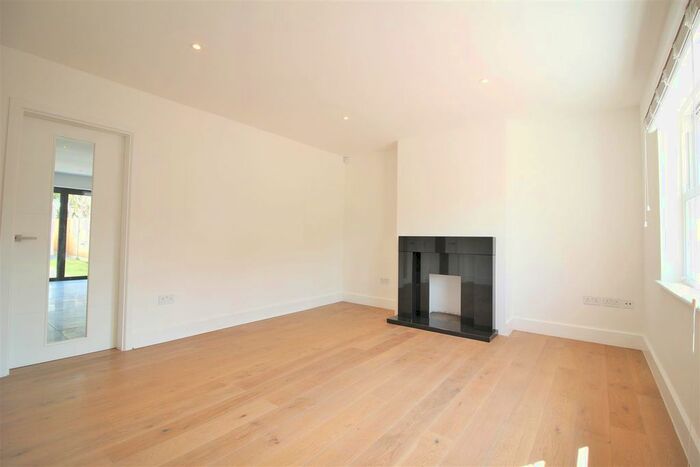 4 Bedroom Terraced House To Rent In Cragg Avenue, Radlett, Hertfordshire, WD7